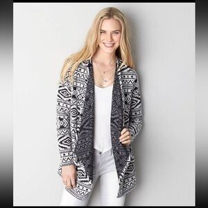 NWT American Eagle Black Cream Aztec Tribal Open Cardigan Boho Sweater